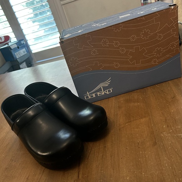 Dansko Pro Cabrio Clogs Shoes Womens Size 39 Black Narrow